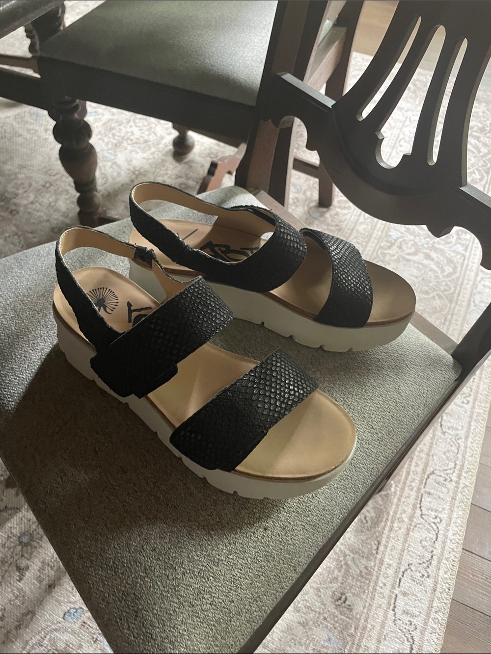 OTBT Montane - Women’s Black Textured Two-Strap Platform Sandals - size 10
